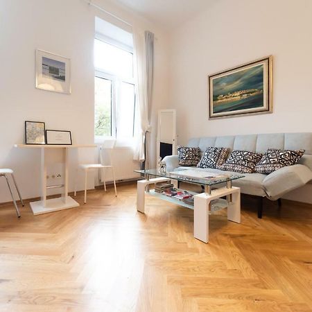 Prater Studio Next Fair, Un, Wu And City Center Apartamento Viena Exterior foto