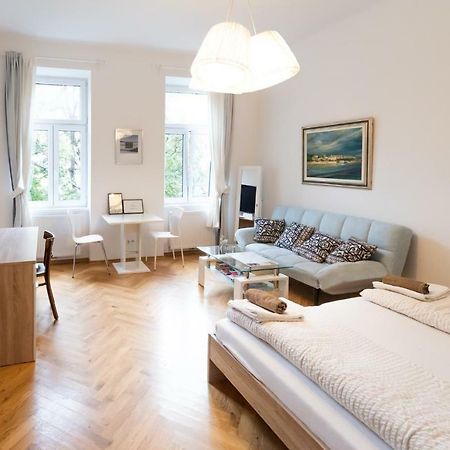 Prater Studio Next Fair, Un, Wu And City Center Apartamento Viena Exterior foto