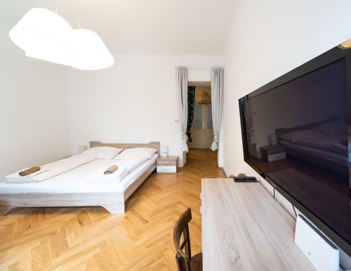 Prater Studio Next Fair, Un, Wu And City Center Apartamento Viena Exterior foto